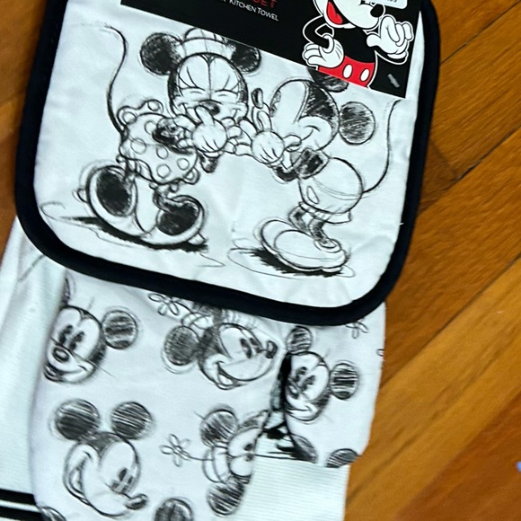 Disney Other - Disney Mickey Mouse 3 Pcs Kitchen Towel Glove Valentines True Love Black White